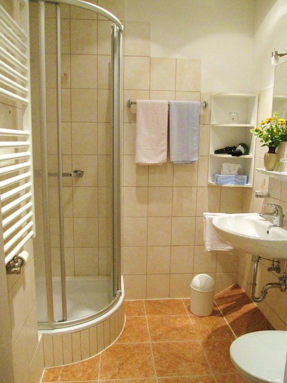 Kur- Und Gastehaus Villa Anna Bad Hofgastein Quarto foto